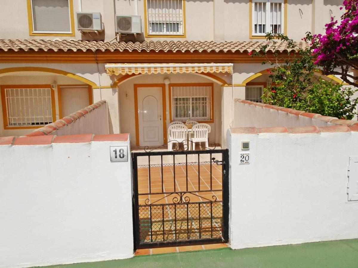 La Playa Oliva - Casa 20 Alquiler Solo Familias Lejlighed Eksteriør billede